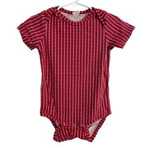 Kate Quinn Red Hearts Valentines Short Sleeve Lap Neck Bodysuit Size 12-18 Month